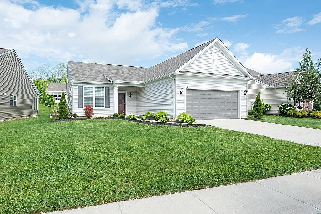 527 Arbor Ln photo 1
