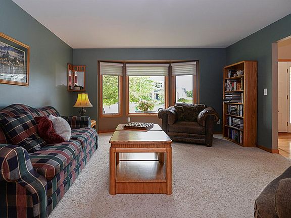5th image of 6926 Kingsley Cres