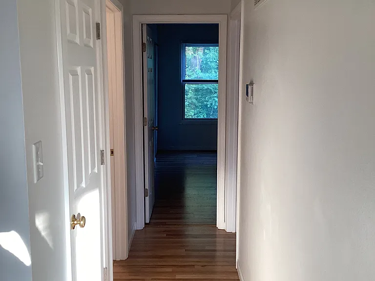 2718 Sedan Dr — Photo 2