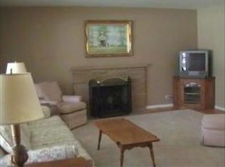 435 S Stratford Ave, Elmhurst, IL