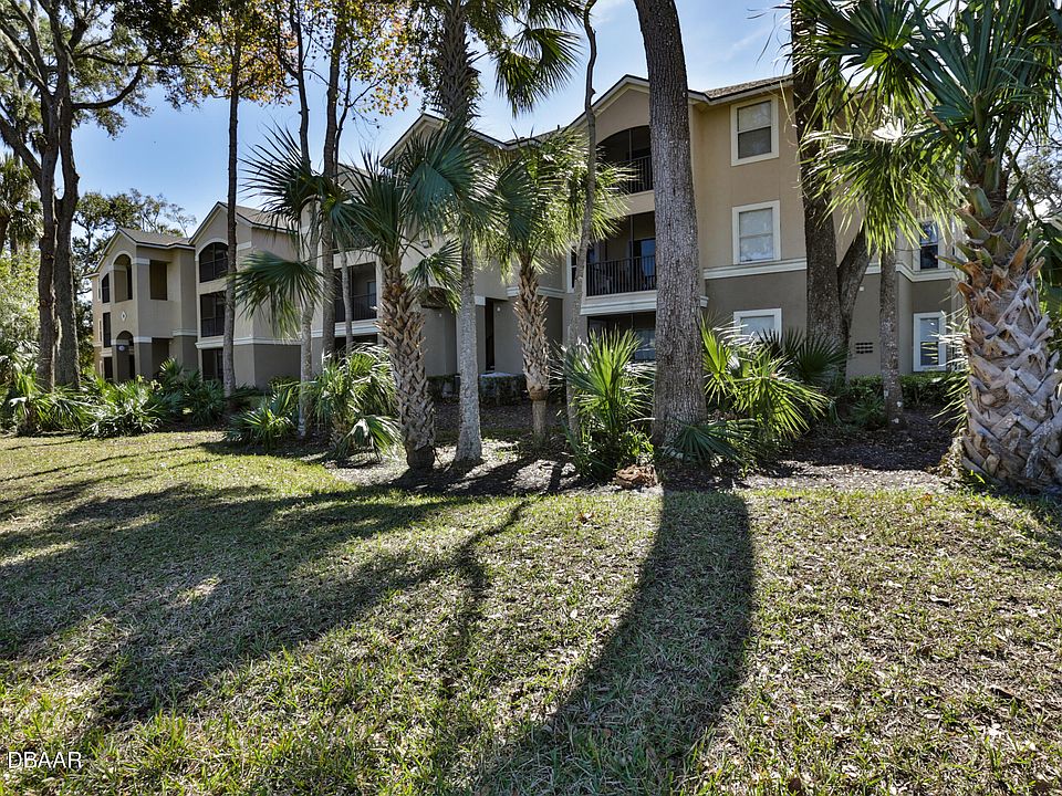 1st image of 940 Village Trl Unit 3-106