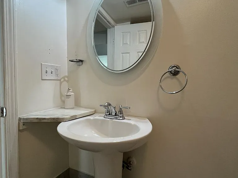 Unit Photo