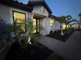 15565 Vittorio St, Naples, FL 34114