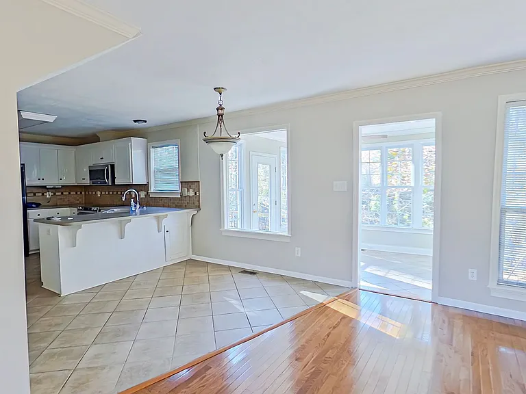 408 Bristol Rd — Photo 17