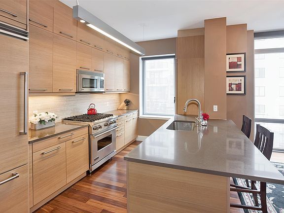 2nd image of 333 E 91st St APT 9D