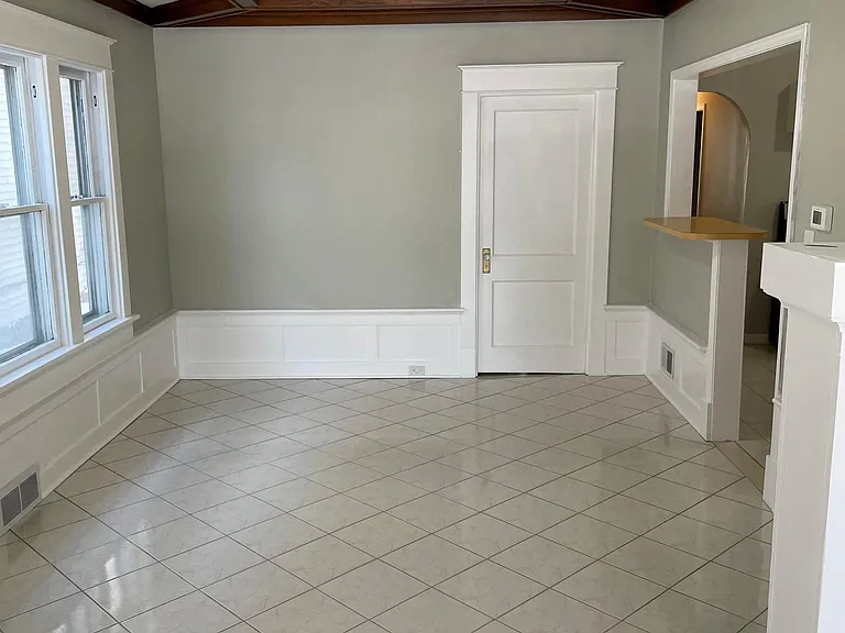 370 Colvin Ave — Photo 6