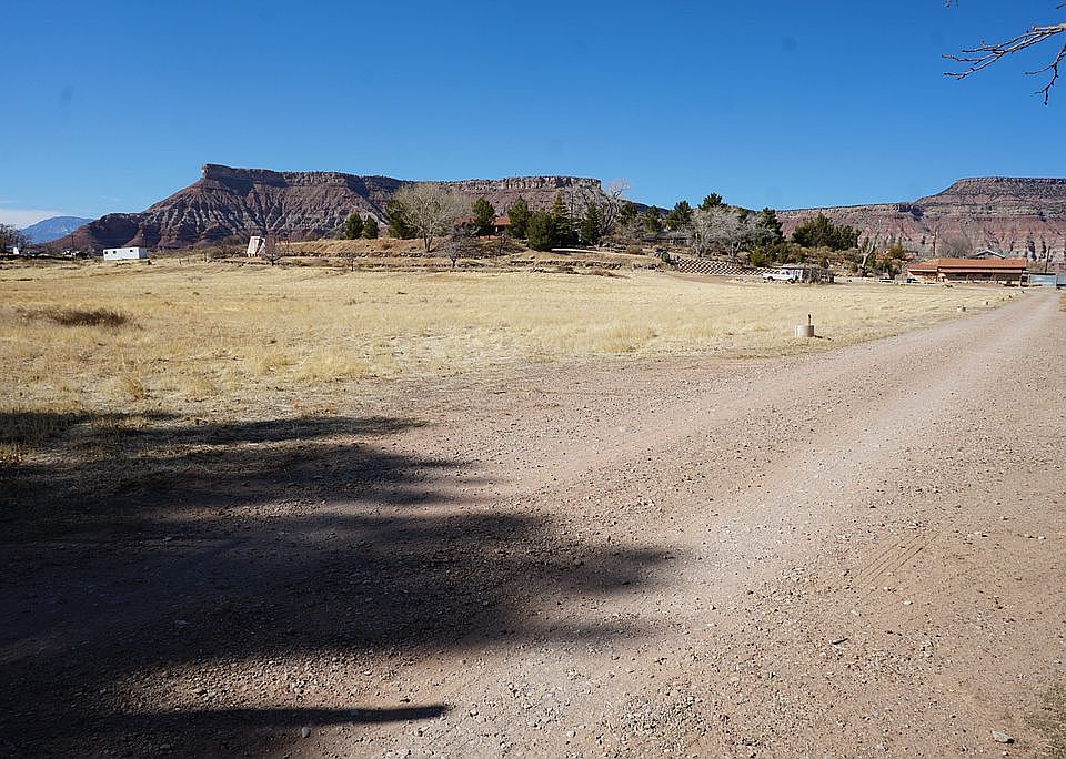 2nd image of 52 W Highway 9