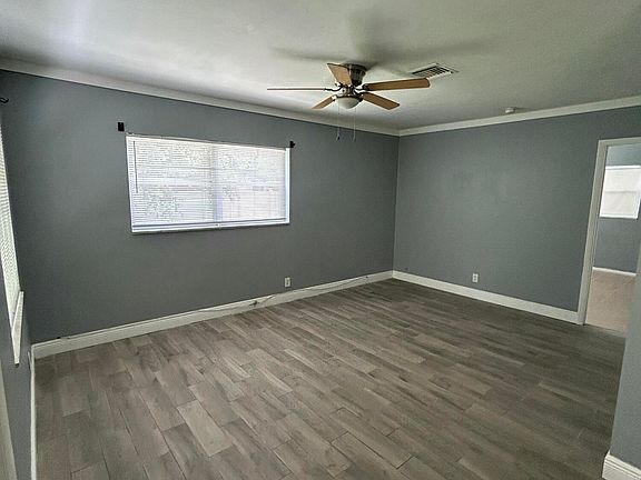 4th image of 1435 SW 24th Ct APT B