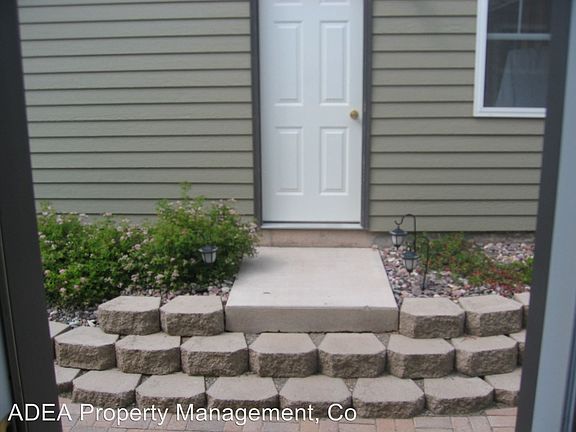 2nd image of 4632 Monticello Pl