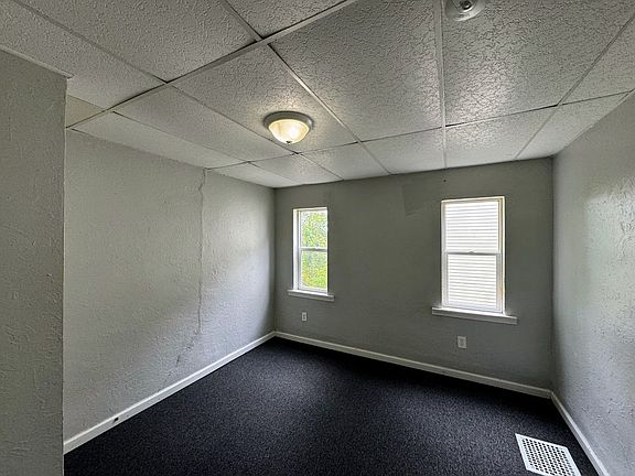 5th image of 244 Hazelwood Ave #1