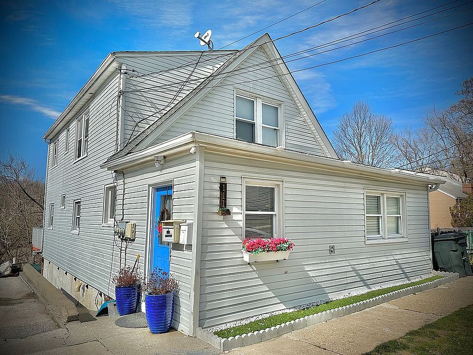 1st image of 111 Bennett Ave