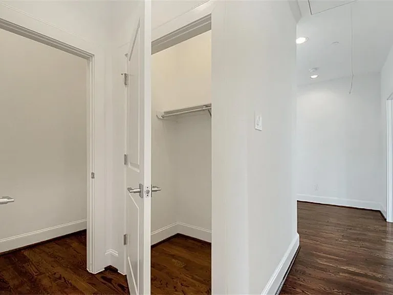 1120 Columbus St #D — Photo 12