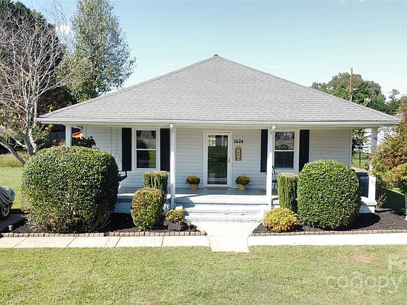 2nd image of 1624 Perfection Ave