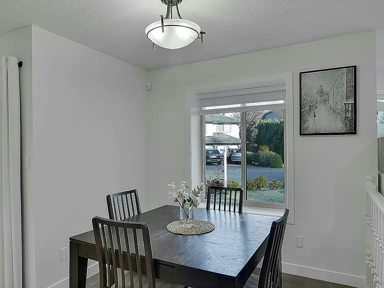 19358 Cusick Cres — Photo 7