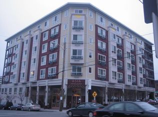 668 S Lane St APT 312, Seattle, WA 98104