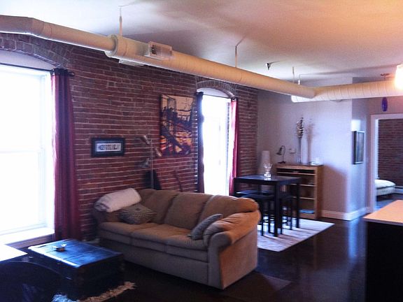 2nd image of 509 Delaware St APT 305