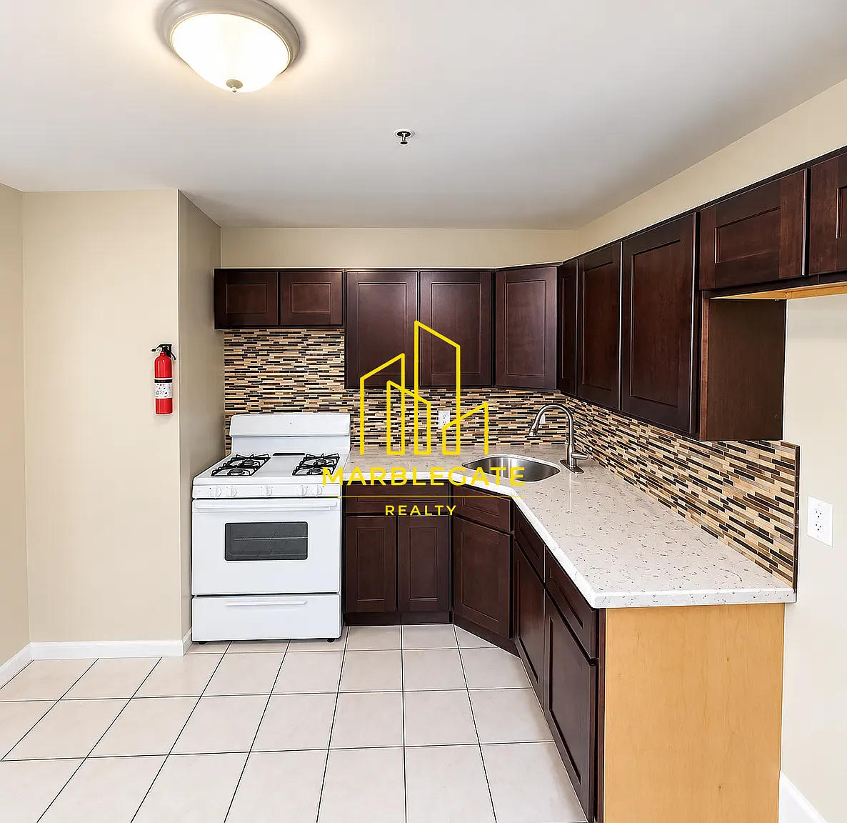 4 bed, 1.5 bath, $2,550 — Photo 2