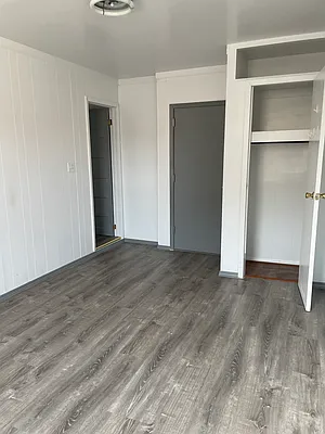 Rented by Bond New York | media 5