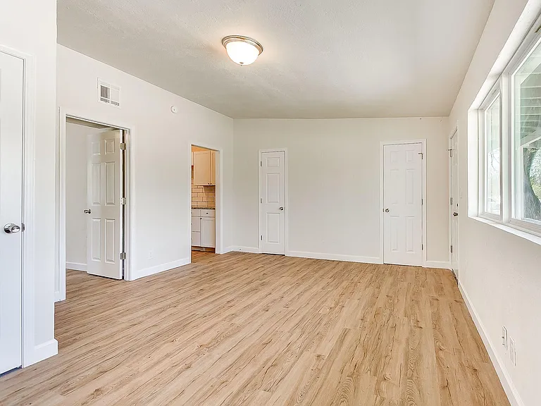 620 E Eufaula St — Photo 5