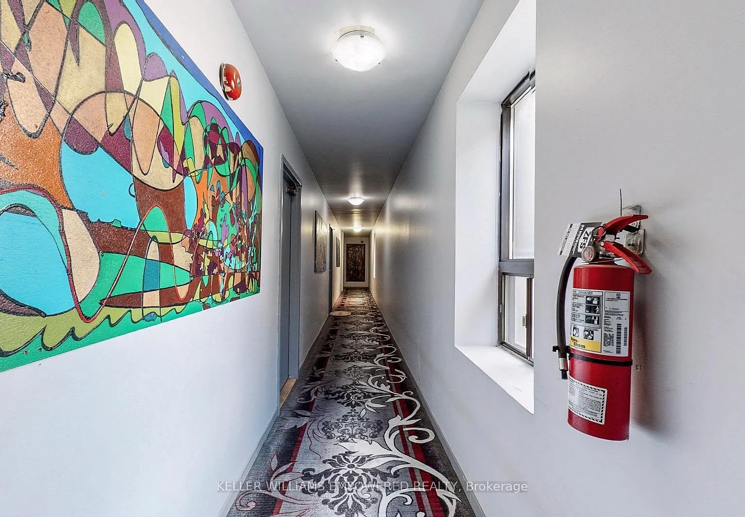 Pape Residences — Photo 4
