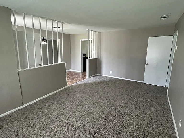 805 Biggs Ter — Photo 33