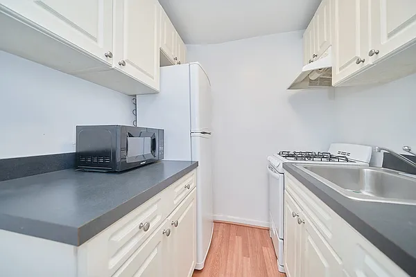 Rented by Living New York | media 7