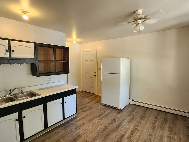 489-551 W Main St #601 — Photo 3