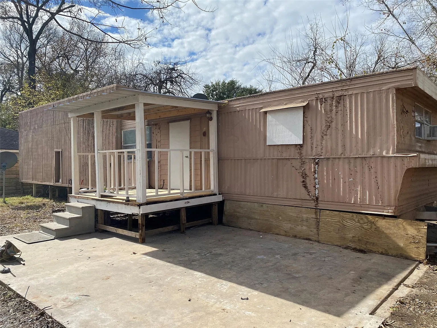 2 bed, 2.0 bath, 725 sqft, $750 — Photo 1