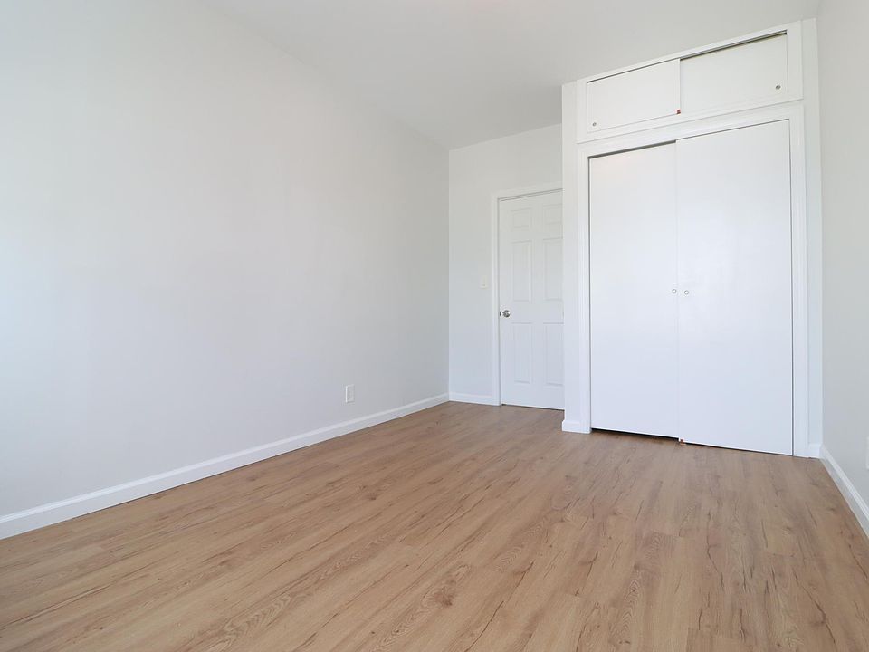 6673 74th St Middle Village NY | Zillow