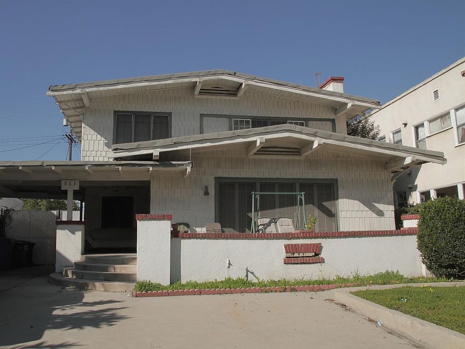 2nd image of 863 N Heliotrope Dr