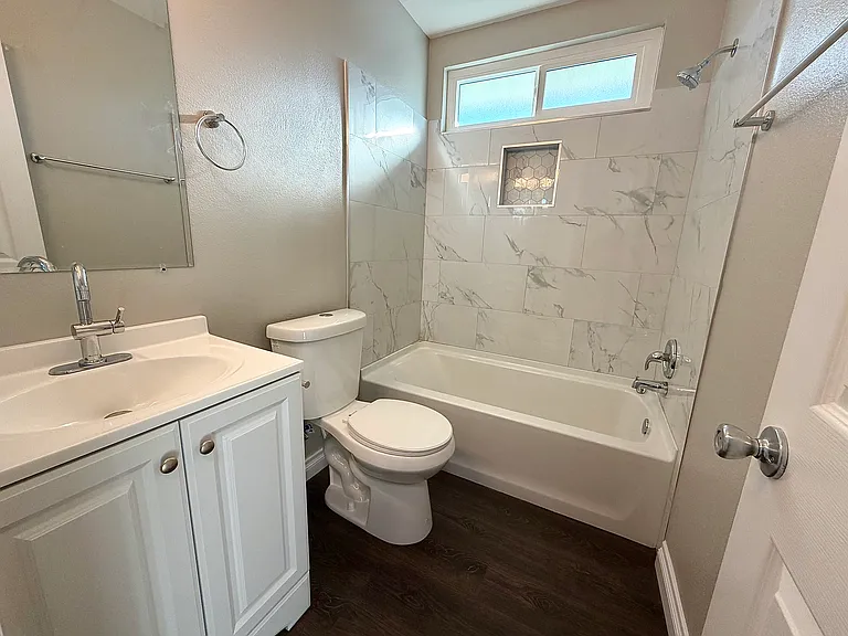 Evart Apartments — Photo 18