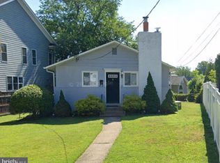 10003 Edward Ave, Bethesda, MD 20814