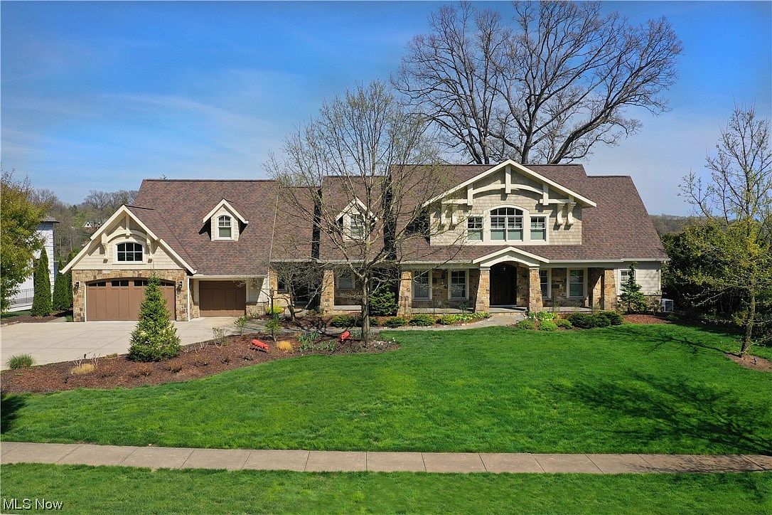 3025 Silver Lake Blvd, Silver Lake, OH 44224 Zillow