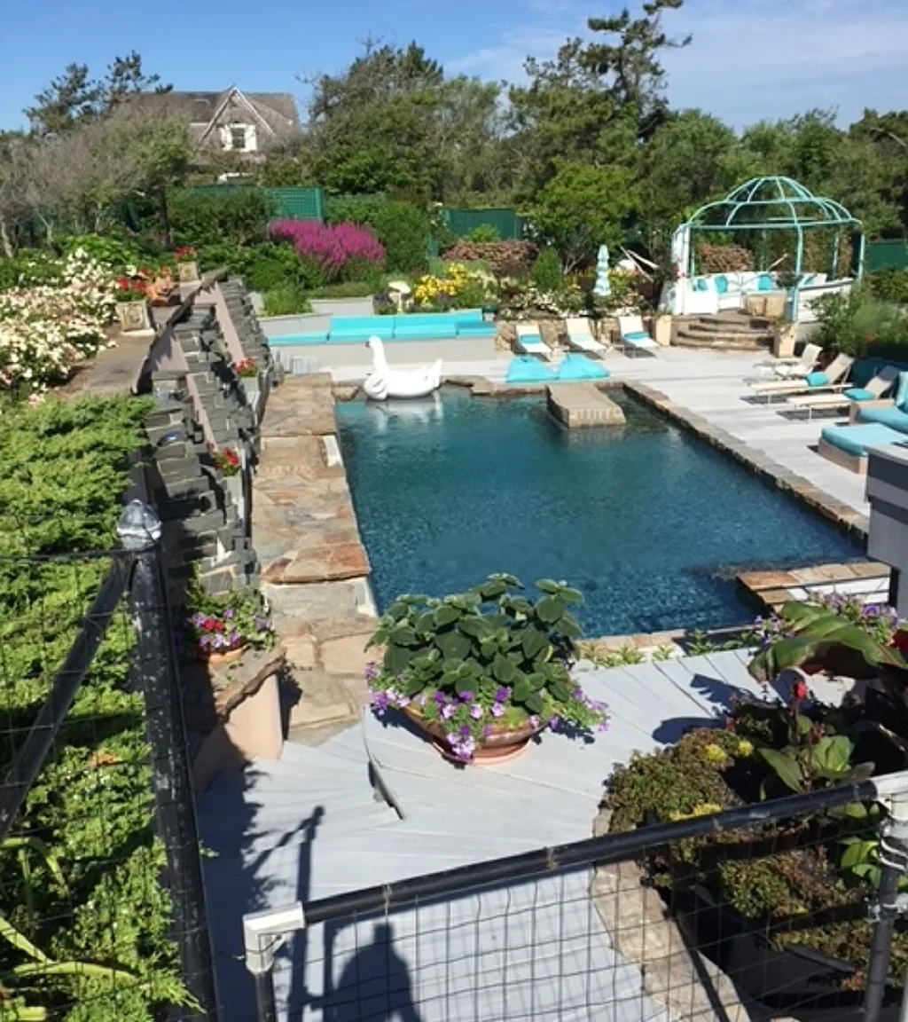Luxurious Oceanfront Retreat on Gin Lane — Photo 2