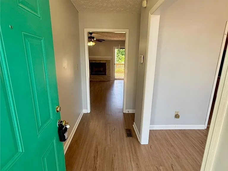 7136 Kearny Ave — Photo 3
