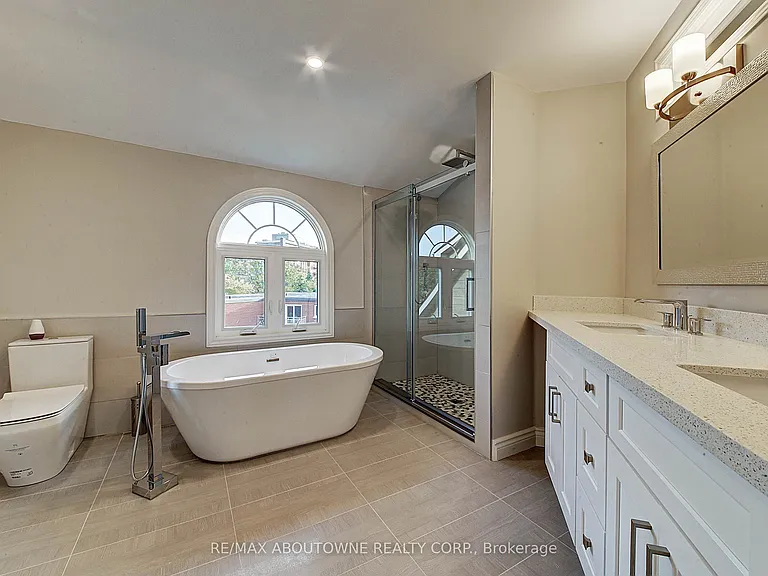 2353 Marine Dr #3 — Photo 23