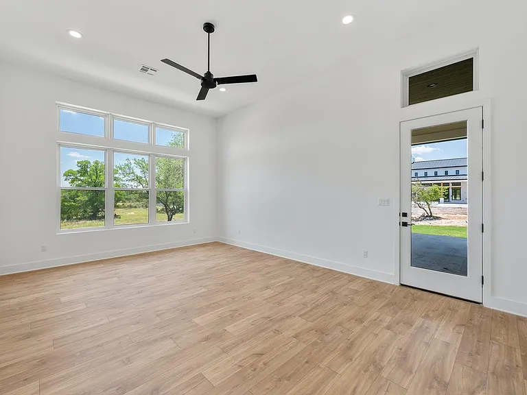 125 Stockman Dr — Photo 20