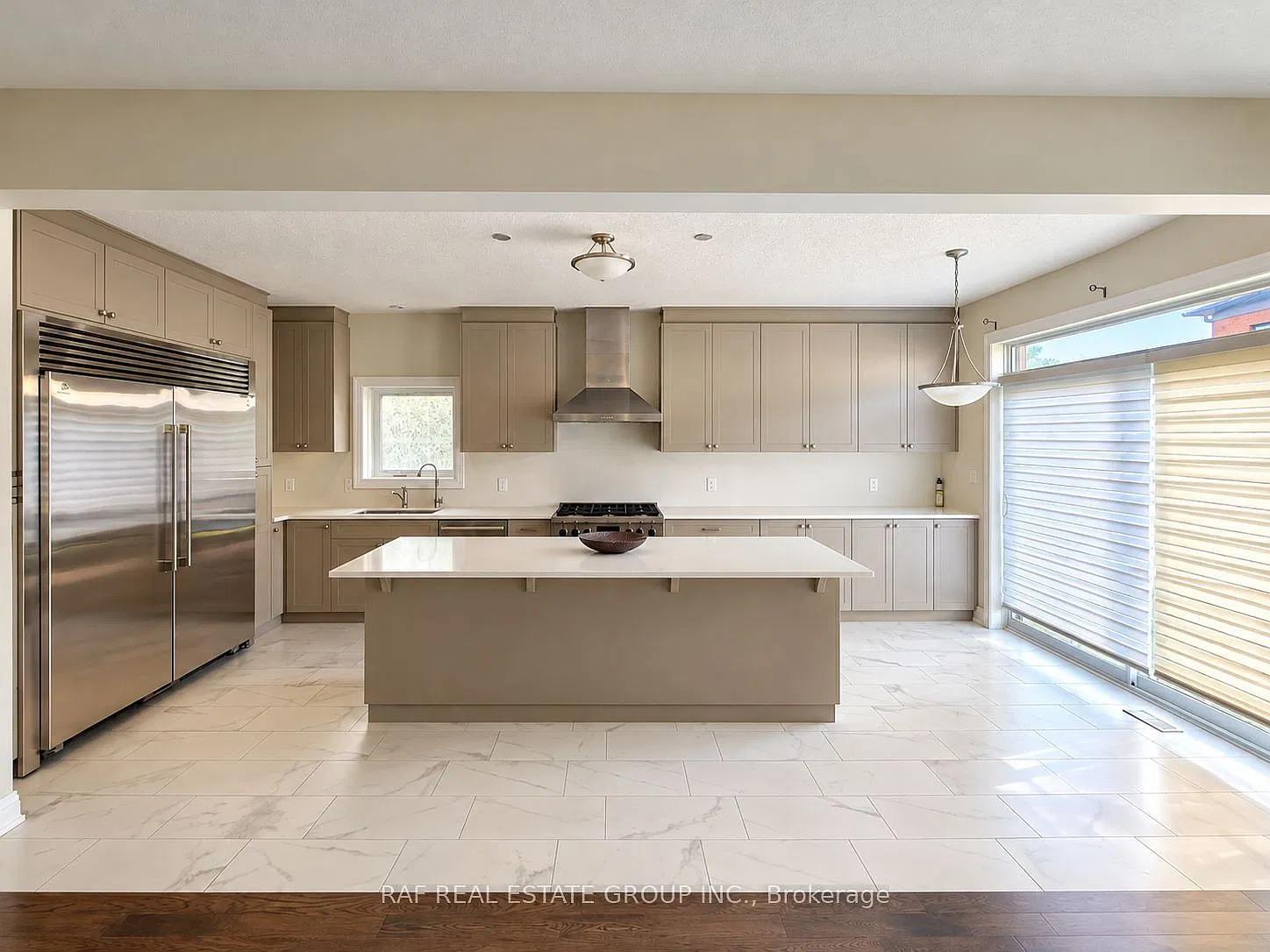 5 bed, $4,000 — Photo 2