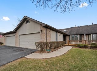 13260 Whittier Dr, Sterling Heights, MI 48312