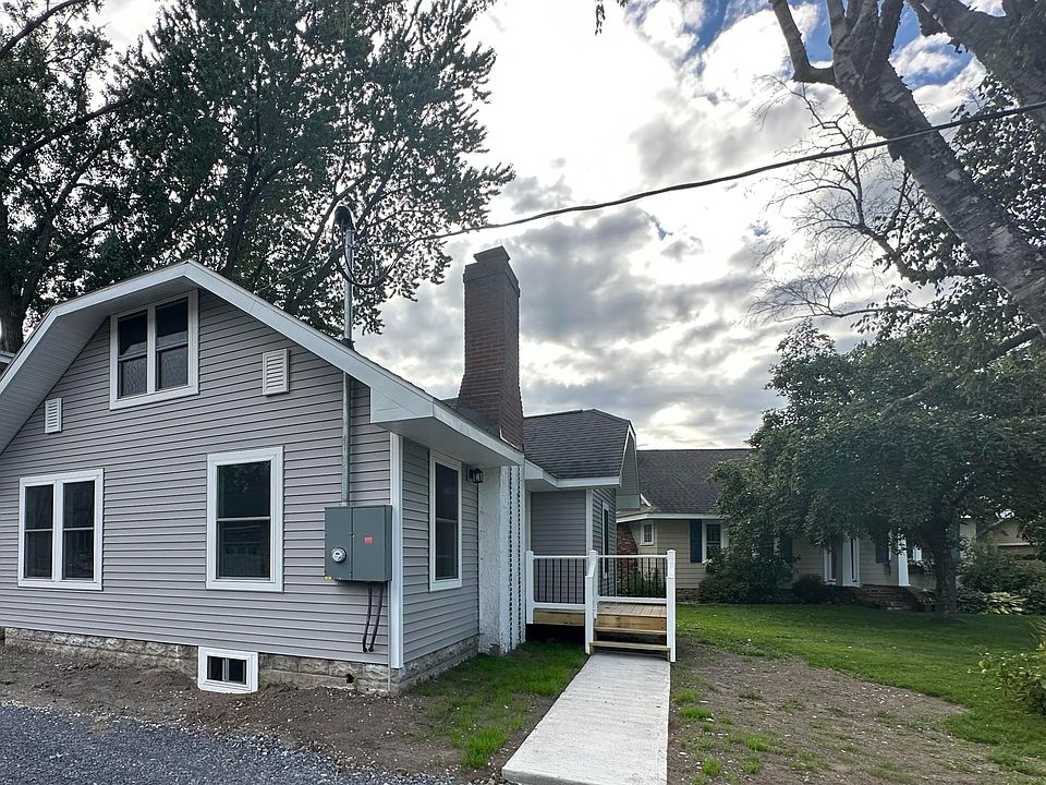 2nd image of 7 Oliver Ct