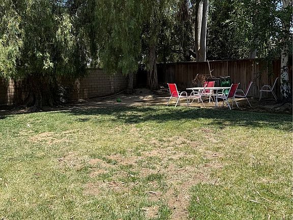 3rd image of 25852 Estaban Dr