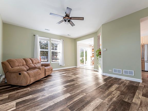 2nd image of 794 Pointe Dr Unit 794