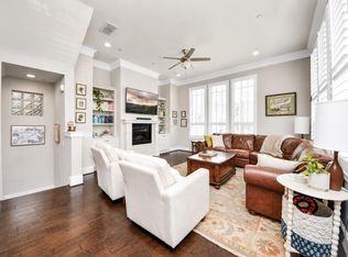923 Byrne St, Houston, TX 77009