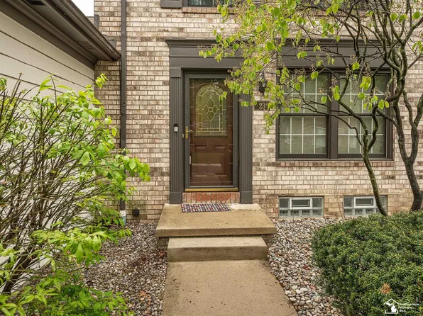 23 Linswood St, Monroe, MI 48162