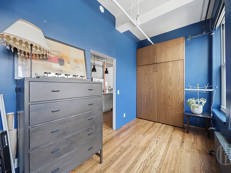 241 W 36th St #10R — Photo 7