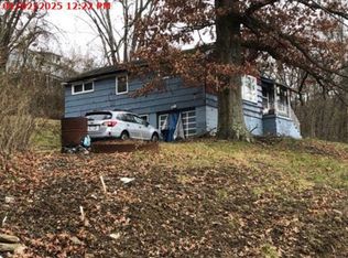 83 Cedar Rocks Rd, Wheeling, WV 26003