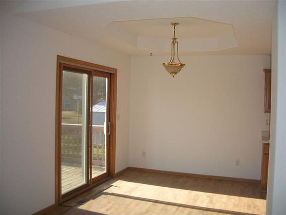 5th image of 516 E 26th St