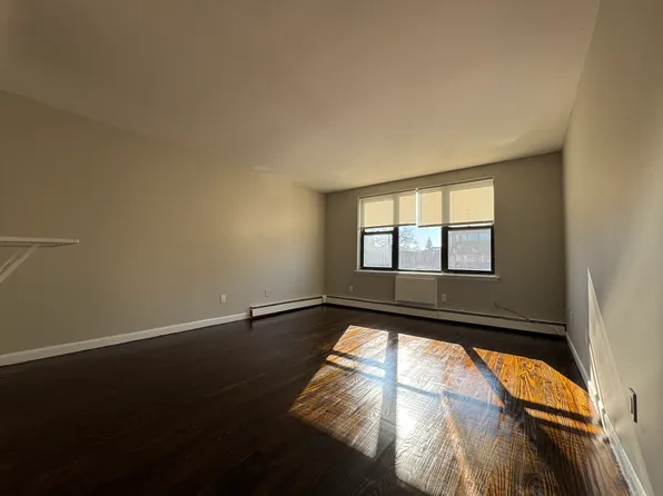 12-108 Willard St, Hartford, CT