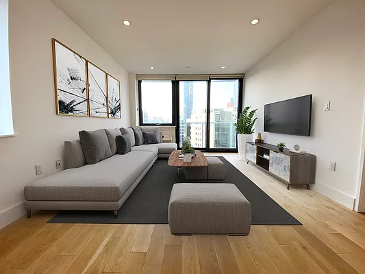 Rented by MOTION New York | media 10