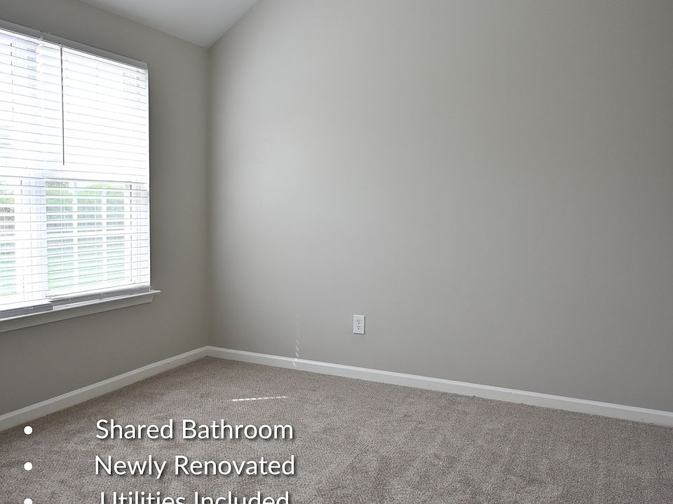 Bedroom + Amenities